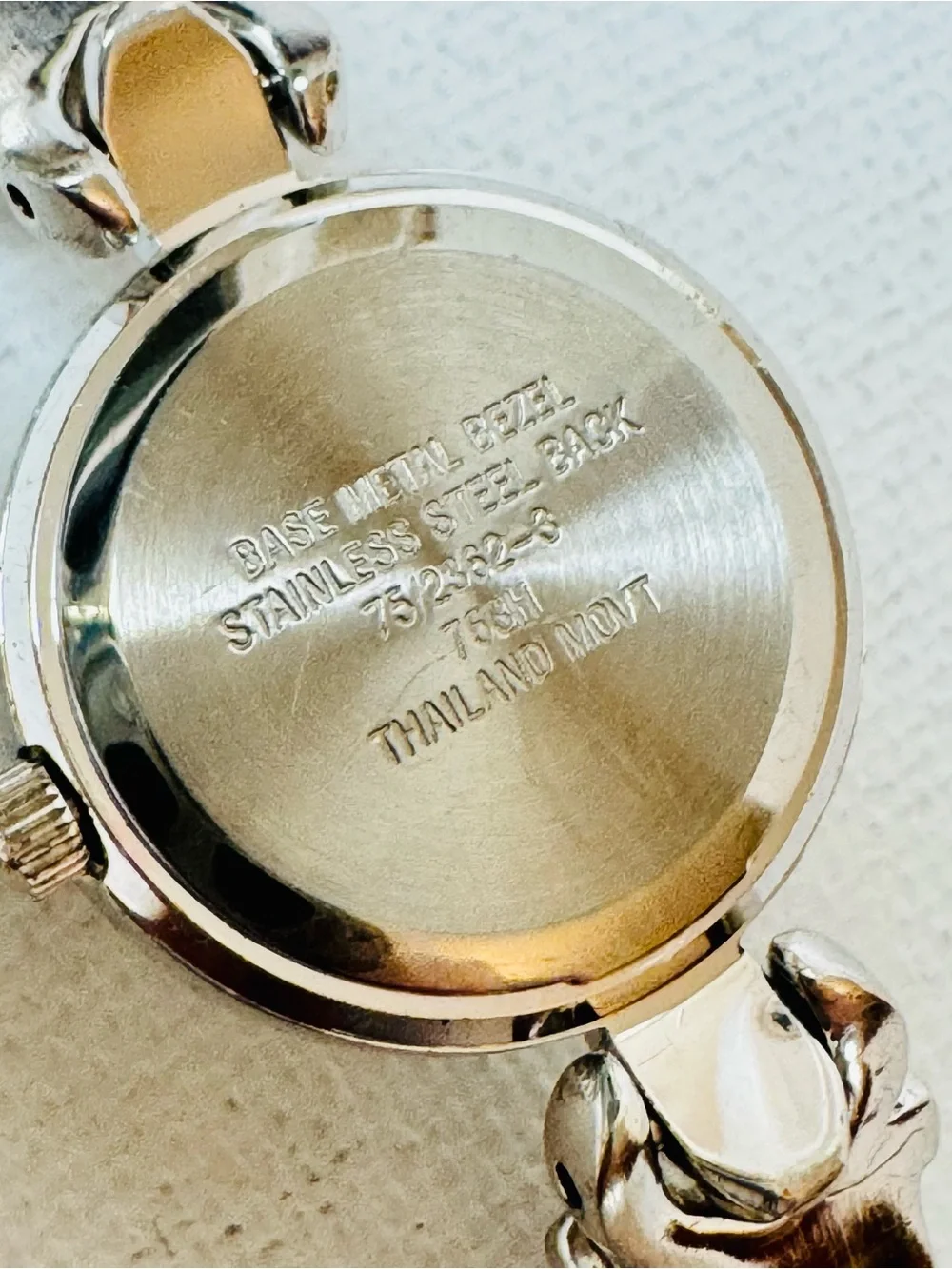 Vintage Armitron Mother Of Pearl Women's Dress Bracelet Watch Silver 75/2362-3